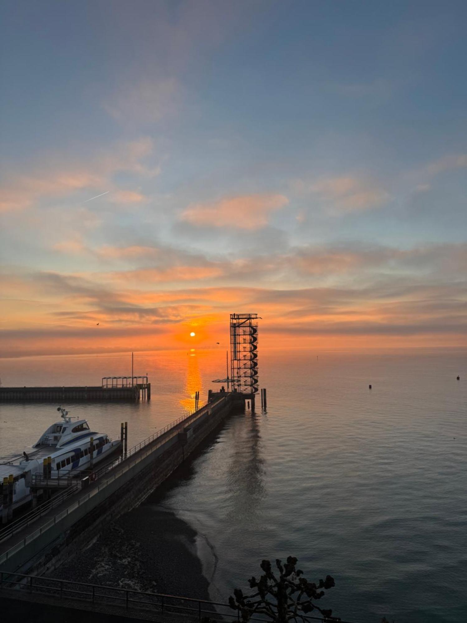 Penthouse Am See Friedrichshafen Exterior foto